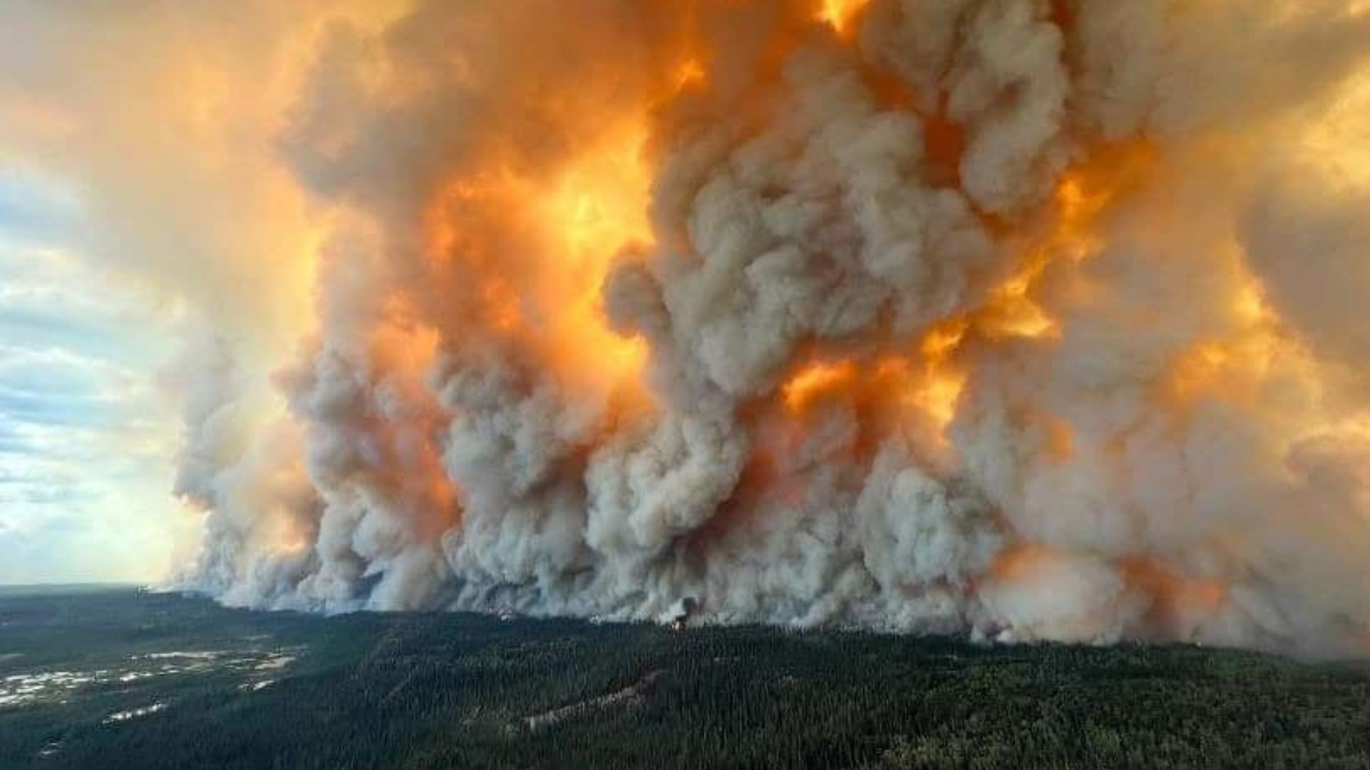 A view of the wildfires near Fort Smith, NWT, summer 2023. Photo Credit: Jason Johnson